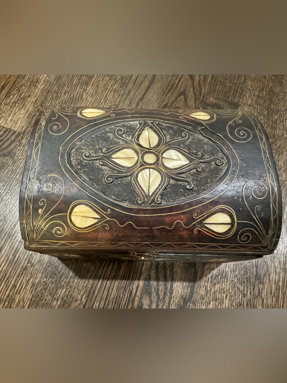 Vintage Wood Jewelry Trinket Box Mother of Pearl Inlay Velvet Interior